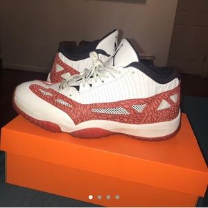 Jordan 11 ie